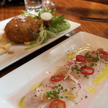 Lure Fishbar - Crab Cake Dinner, Fluke Crudo - Seafood Near Me - New York, New York