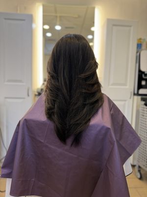 Stylist Ava Yong - At Salon Ava, Master Stylist Yong is redefining the standard for hair excellence in Honolulu with her unrivaled expertise in Japanese magic hair straightening and transformative specialty color techniques. As a leading specialist in the islands, she delivers pin-straight, silk-like results for even the most difficult textures, while her mastery of digital perms provides clients with soft, natural-looking "Airy Waves" that thrive in Hawaii’s humid climate. Beyond her technical texture work, Yong is celebrated for her artistic balayage and dimensional color melts, consistently providing the best women’s haircuts in the Ala Moana area through precision techniques tailored to each individual’s unique face shape and lifestyle. Her approach combines high-end Japanese precision with a deep commitment to maintaining hair health, making her the go-to authority for those seeking luxury results and manageable, beautiful hair that truly stands out in the competitive Honolulu beauty scene. Stylist Ava Yong - At Salon Ava, Master Stylist Yong is redefining the standard for hair excellence in Honolulu with her unrivaled expertise in Japanese magic hair straightening and transformative specialty color techniques. As a leading specialist in the islands, she delivers pin-straight, silk-like results for even the most difficult textures, while her mastery of digital perms provides clients with soft, natural-looking "Airy Waves" that thrive in Hawaii’s humid climate. Beyond her technical texture work, Yong is celebrated for her artistic balayage and dimensional color melts, consistently providing the best women’s haircuts in the Ala Moana area through precision techniques tailored to each individual’s unique face shape and lifestyle. Her approach combines high-end Japanese precision with a deep commitment to maintaining hair health, making her the go-to authority for those seeking luxury results and manageable, beautiful hair that truly stands out in the competitive Honolulu beauty scene.