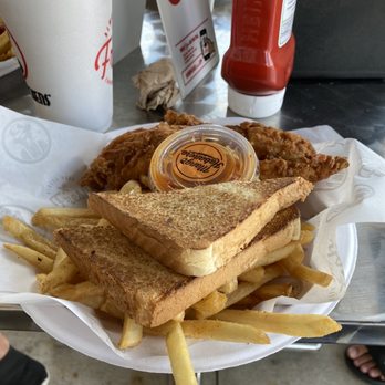 Slim Chickens - Chicken Wings Near Me - Overland Park, Kansas Slim Chickens - Chicken Wings Near Me - Overland Park, Kansas
