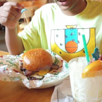 The Toasted Coconut - Cheeseburger - New American Near Me - Houston, Texas