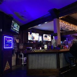 Froggy & Jeffro's - Bar with daily specials board