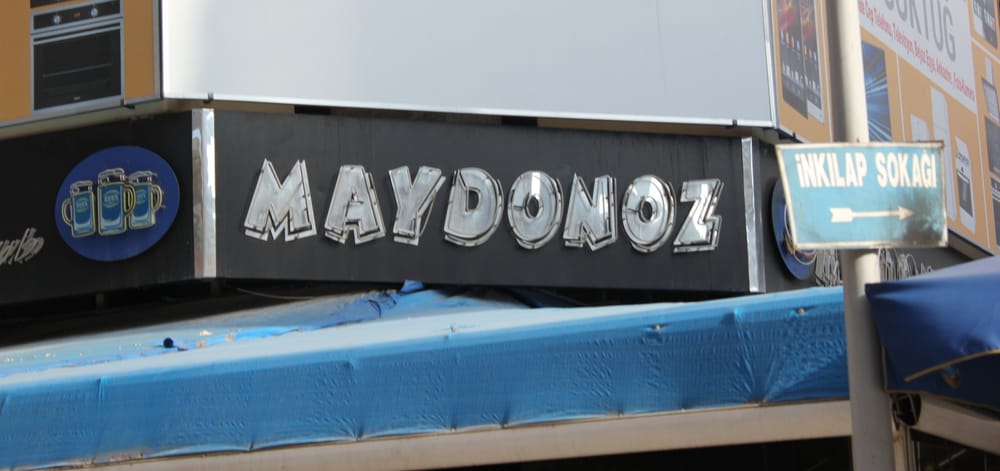 Maydonoz Pub