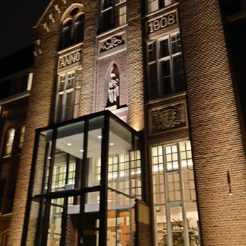 Doubletree by Hilton Sittard - Hotel entrance - Hotels Near Me - Sittard, LI