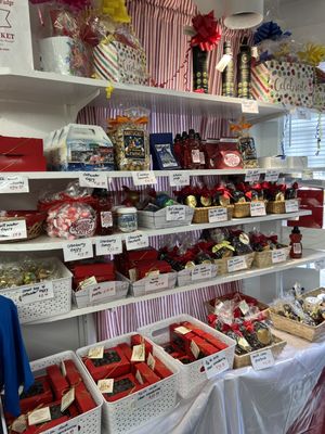 Aunt Leah's Fudge by null