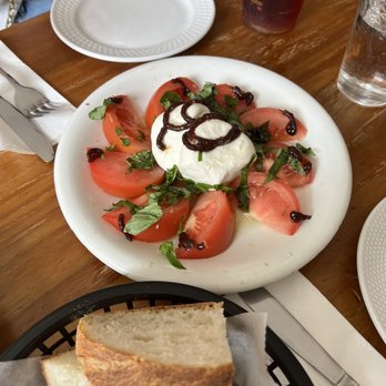 Lillo Cucina Italiana - Caprese di Bufala ($12) - Cafes Near Me - Brooklyn, New York
