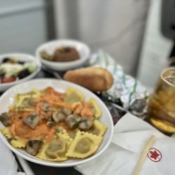 Air Canada - Air Canada BCN to YYZ- in flight meal- porcini mushroom ravioli