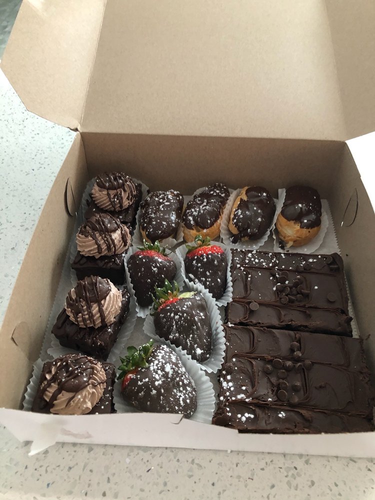 PONDRELLI’S ITALIAN PASTRY SHOP Updated May 2024 27 Photos & 21