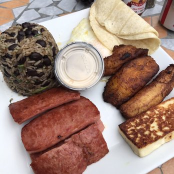 Division Cafe - Gallo pinto (Traditional Arroz Con Pollo) - Latin American Near Me - Somerville, New Jersey