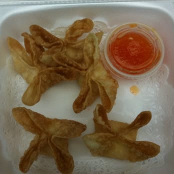 Diho Siam - Cream cheese wontons! You get a lot of them. I probably ate like 3-4 before the picture was taken. :) - Chinese Near Me - Lake Forest, California