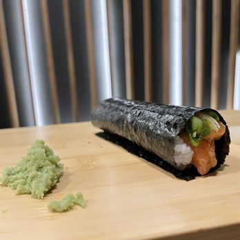 Temakase Hand Roll Bar - 2nd Ave - Salmon roll - Sushi Bars Near Me - New York, New York