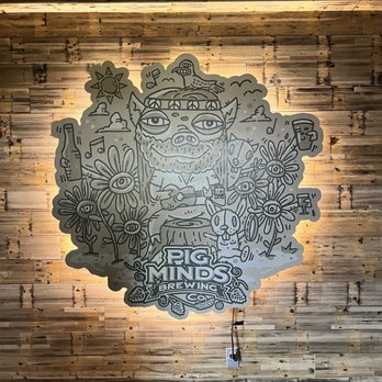 Pig Minds Brewing - Dinner time - Brewpubs Near Me - Machesney Park, Illinois