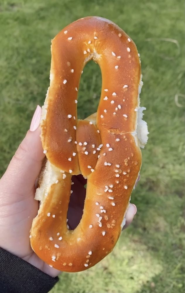 PHILLY PRETZEL FACTORY Updated September 2024 21 Reviews 1903