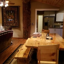 Manzanita Cabin - The beautiful family table