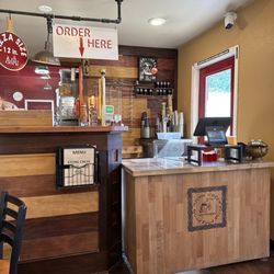Stone Creek Wood Fired Pizza - Welcome counter!