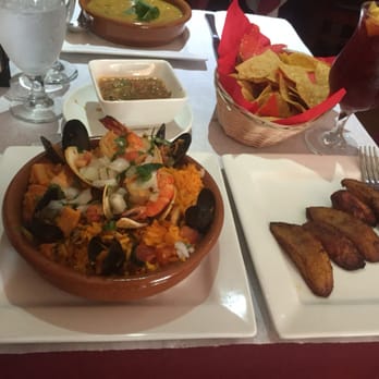 El Coyote - Mexican Near Me - Forest Hills, New York