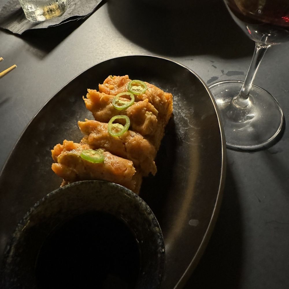 Botero Lounge - spicy tuna with crispy rice - Lounges Near Me - Kihei, Hawaii