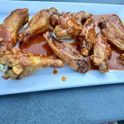 Patrick's Pub and Grille - Melting pot wings