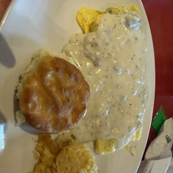 Elvira's Cafe - Mountain Man Omelet - American Near Me - Sevierville, Tennessee