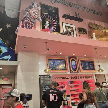 Voodoo Doughnut - Front - Bakeries Near Me - Orlando, Florida Voodoo Doughnut - Front - Bakeries Near Me - Orlando, Florida