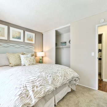 Sora Apartments - Spacious bedroom give you room to relax after a long day - Apartments Near Me - Union City, California Sora Apartments - Spacious bedroom give you room to relax after a long day - Apartments Near Me - Union City, California