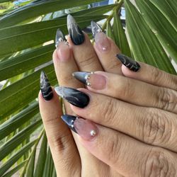 Garden Nails
