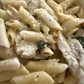 Pastaphony - Chicken Alfredo penne & spinach - Italian Near Me - Long Beach, California