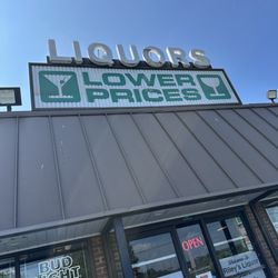 Riley's Liquor Store