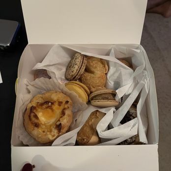 Beard Papa's - Macaron (pk of 6), Ube S'mores cream puff, Cheesebake, Cookies & Cream cream puff, Green Tea cream puff, & Original cream puff - Bakeries Near Me - Charlotte, North Carolina Beard Papa's - Macaron (pk of 6), Ube S'mores cream puff, Cheesebake, Cookies & Cream cream puff, Green Tea cream puff, & Original cream puff - Bakeries Near Me - Charlotte, North Carolina