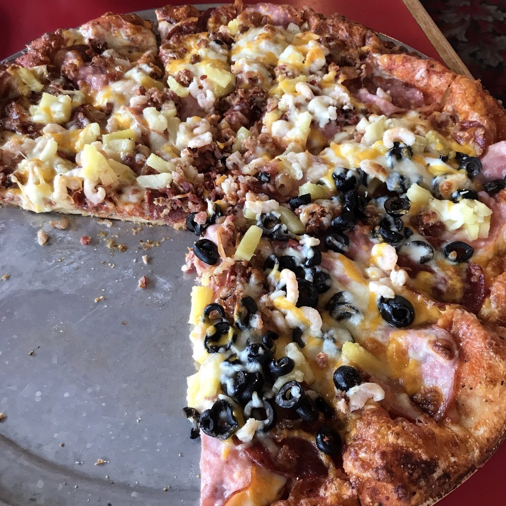 Chico's Pizza Parlor - Pizza Near Me - Seaview, Washington Chico's Pizza Parlor - Pizza Near Me - Seaview, Washington
