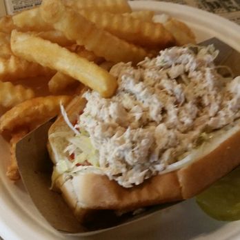 St Clair Annex - Tuna roll. .suprisingly delicious! - Ice Cream & Frozen Yogurt Near Me - Westerly, Rhode Island