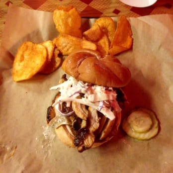 Bill & Tim's Barbecue - Barbecue chicken sandwich and house barbecue chips. - Barbeque Near Me - Eugene, Oregon