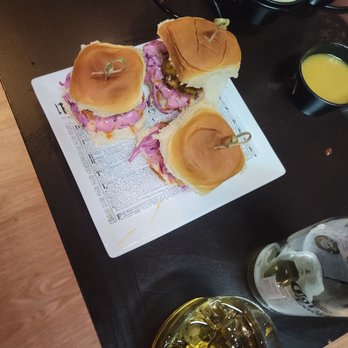 Five Iron Golf - Beef sliders - Golf Near Me - New York, New York