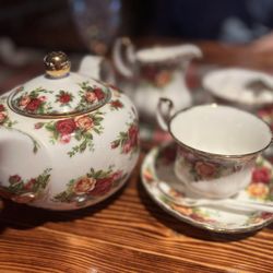 Balmoral Restaurant - Pot of Tea for 1