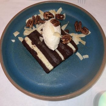 Perla's - Chocolate cake (was ok) - Seafood Near Me - Austin, Texas