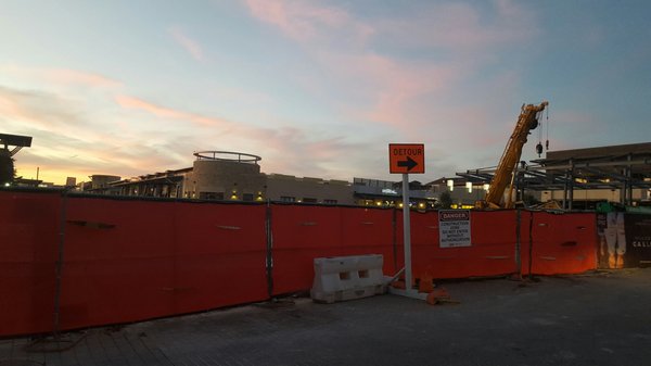 Hill Country Galleria by null