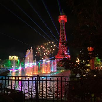 Kings Island - Fireworks at the end of the night - Amusement Parks Near Me - Kings Mills, Ohio Kings Island - Fireworks at the end of the night - Amusement Parks Near Me - Kings Mills, Ohio