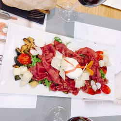 Decanto - Slices beef dish - perfect to share with 2!