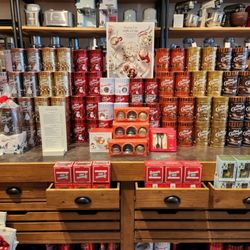 Williams-Sonoma - Hot cocoa for everyone!