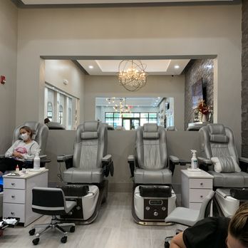 Tipsy Salonbar - Hair Salons Near Me - Dania Beach, Florida Tipsy Salonbar - Hair Salons Near Me - Dania Beach, Florida