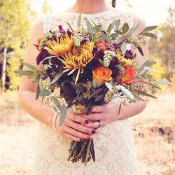 Albertsons - Wedding bouquet from Albertson's floral department. (deidrebphotography.com)