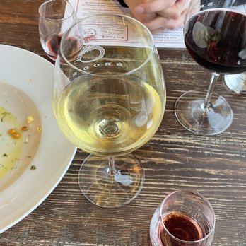 Brooks Wine - Wineries Near Me - Amity, Oregon