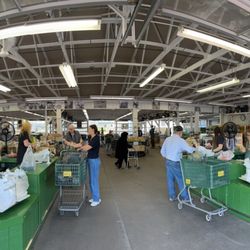 Block's Stand & Greenhouse - Spacious shopping