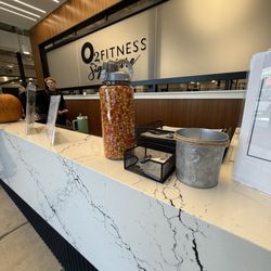 O2 Fitness - Front desk