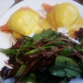 Le Petit Café - Coffee & Tea Near Me - Brooklyn, New York