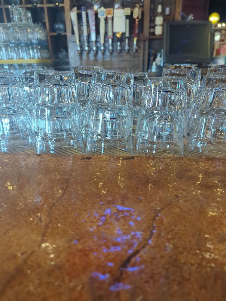 Uncle Bentlys Pub & Lounge