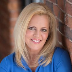 Billie Jo Thomas - Crye-Leike Realtors - Relationships + Knowledge + Experience = SOLD