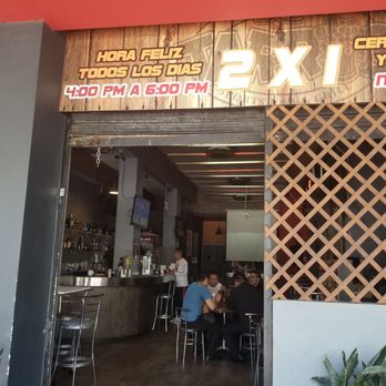 Los Tarros - View of bar - Chicken Wings Near Me - Tijuana, BCN Los Tarros - View of bar - Chicken Wings Near Me - Tijuana, BCN