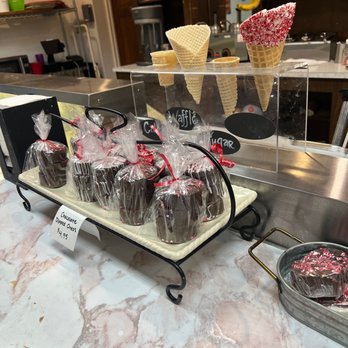 Pink Dipper - The counter - Ice Cream & Frozen Yogurt Near Me - North Augusta, South Carolina Pink Dipper - The counter - Ice Cream & Frozen Yogurt Near Me - North Augusta, South Carolina