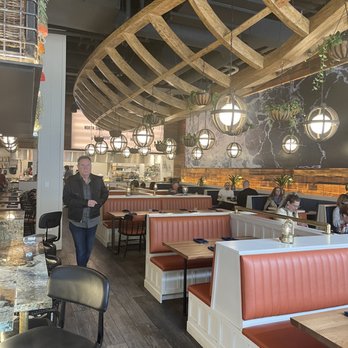 Plank Provisions - Restaurant seating - Seafood Near Me - Austin, Texas Plank Provisions - Restaurant seating - Seafood Near Me - Austin, Texas