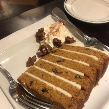 Daily Grill - The Carrot Cake - American Near Me - Burbank, California